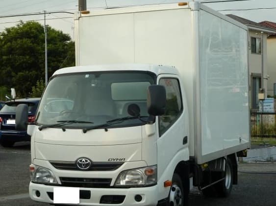 2010 TOYOTA DYNA 4X2 BOX TRUCK