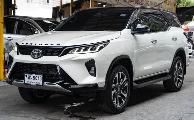 2022 TOYOTA FORTUNER 2.4 LEGENDER