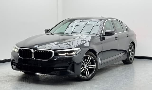2023 BMW 520I