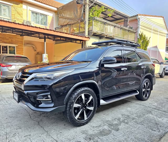2020 TOYOTA FORTUNER 2.8 TRD SPORTIVO
