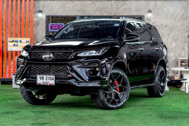 2019 TOYOTA FORTUNER 2.4 V