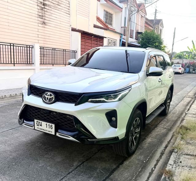 2023 TOYOTA FORTUNER 2.4 LEADER