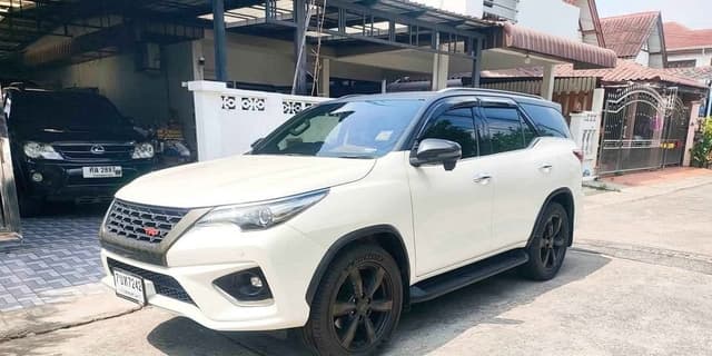 2017 TOYOTA FORTUNER 2.8 TRD SPORTIVO