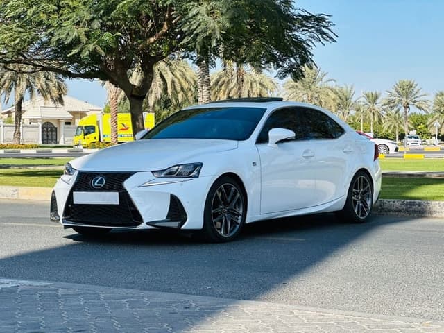2019 LEXUS IS350