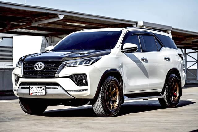 2022 TOYOTA FORTUNER 2.4 V