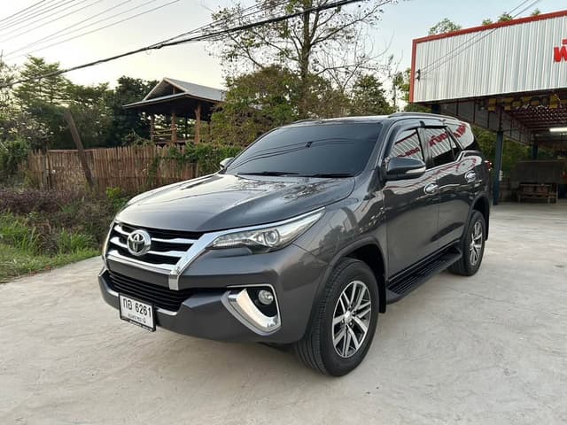 2015 TOYOTA FORTUNER 2.4 V