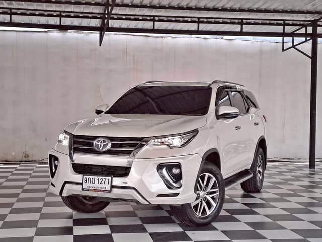 2019 TOYOTA FORTUNER 2.4 V