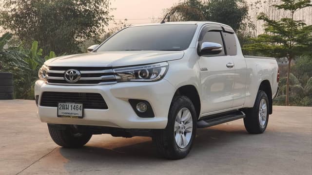 2017 TOYOTA HILUX REVO 2.4 SMART CAB